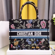 Christian Dior Shopping Bags